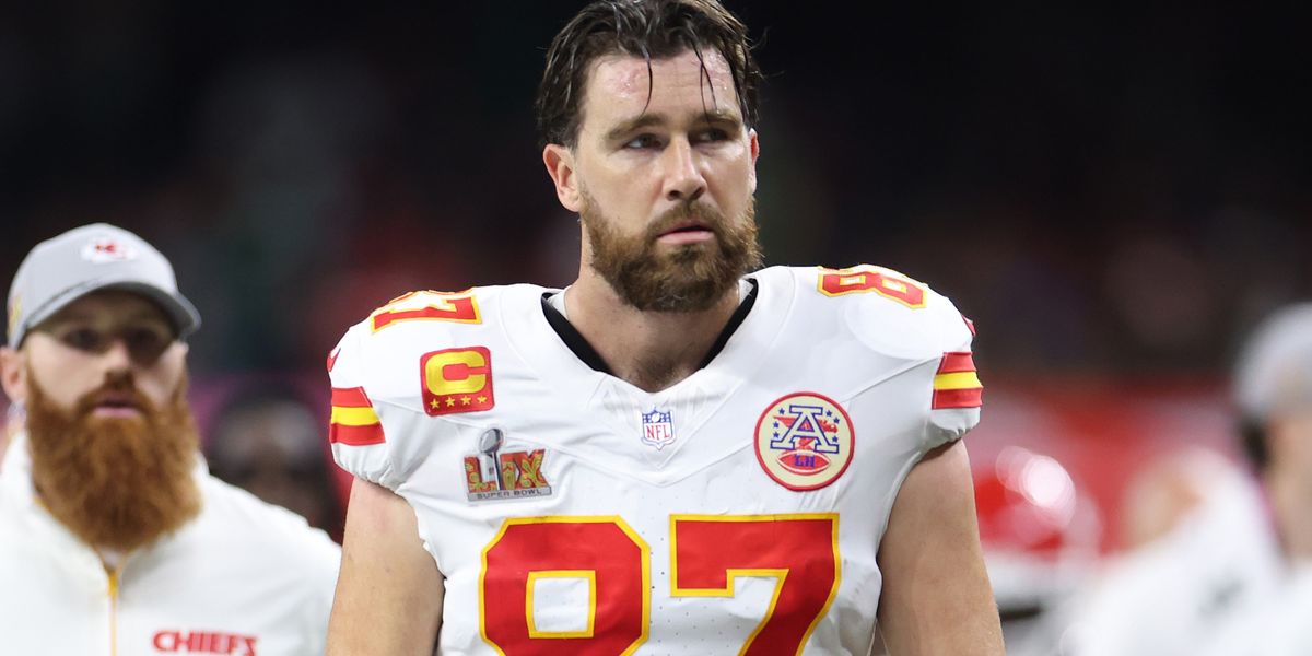 NextImg:Travis Kelce reacts to devastating family news with Kansas City Chiefs star left emotional