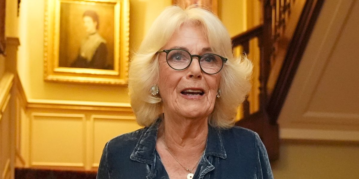 NextImg:Queen Camilla meets with bomb disposal specialist