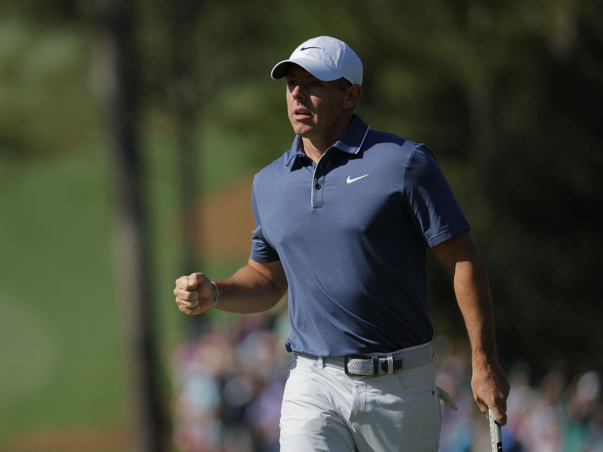 Rory McIlroy astonishes golf fans with 'shot of the Masters' as star targets Augusta triumph