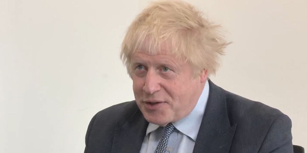 NextImg:'Complete betrayal!' Boris Johnson warns Keir Starmer's 'total sell out' deal leaves UK as 'GIMP of Brussels'