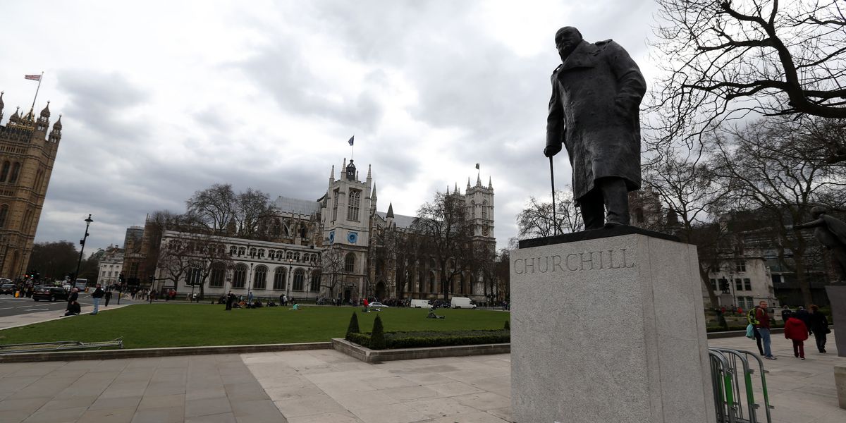 TfL double-decker smashes into Parliament Square as emergency services lock down scene TfL double-decker smashes into Parliament Square as emergency services lock down scene