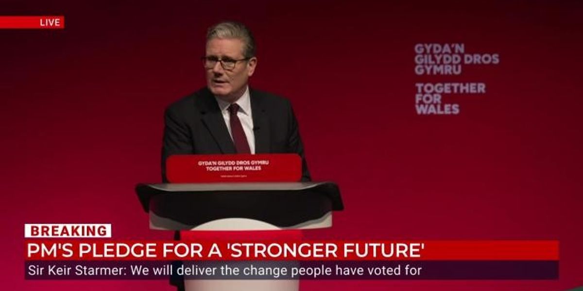 NextImg:WATCH: Keir Starmer brands Nigel Farage a 'wolf in Wall Street clothing'