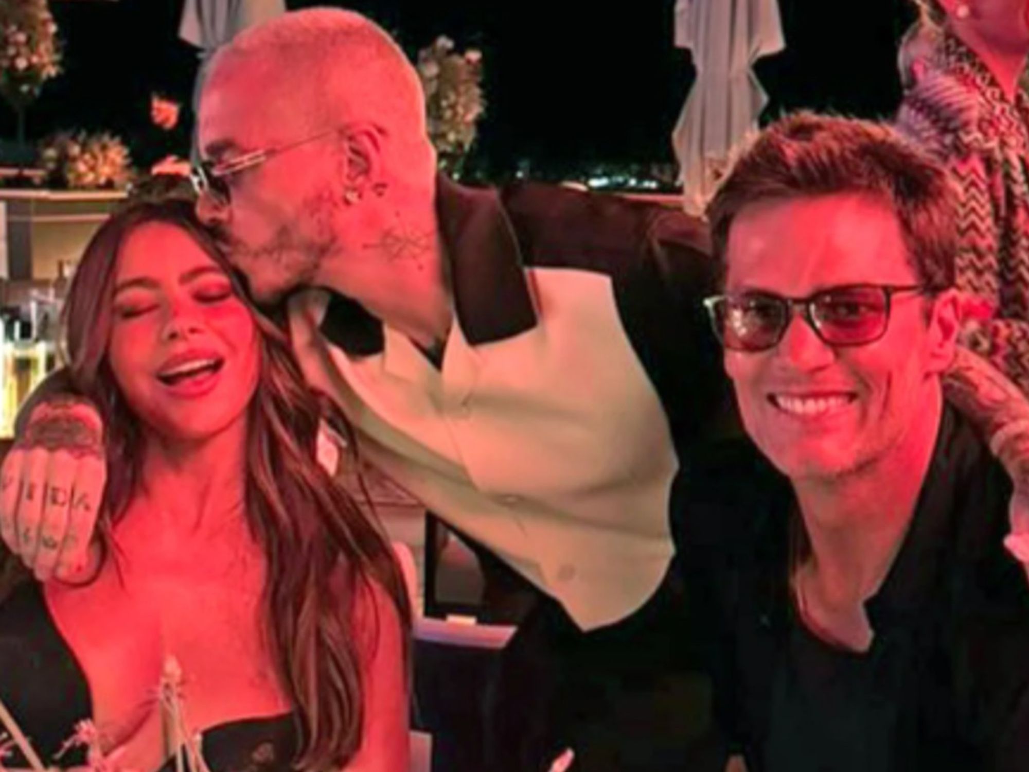 Tom Brady's rep hits back at 'pure fiction' rumour about NFL star and Sofia Vergara