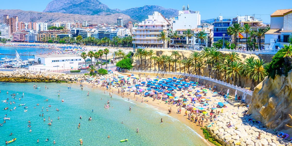 NextImg:British holidaymaker buys beer and full English breakfast for less than cost of average UK pint