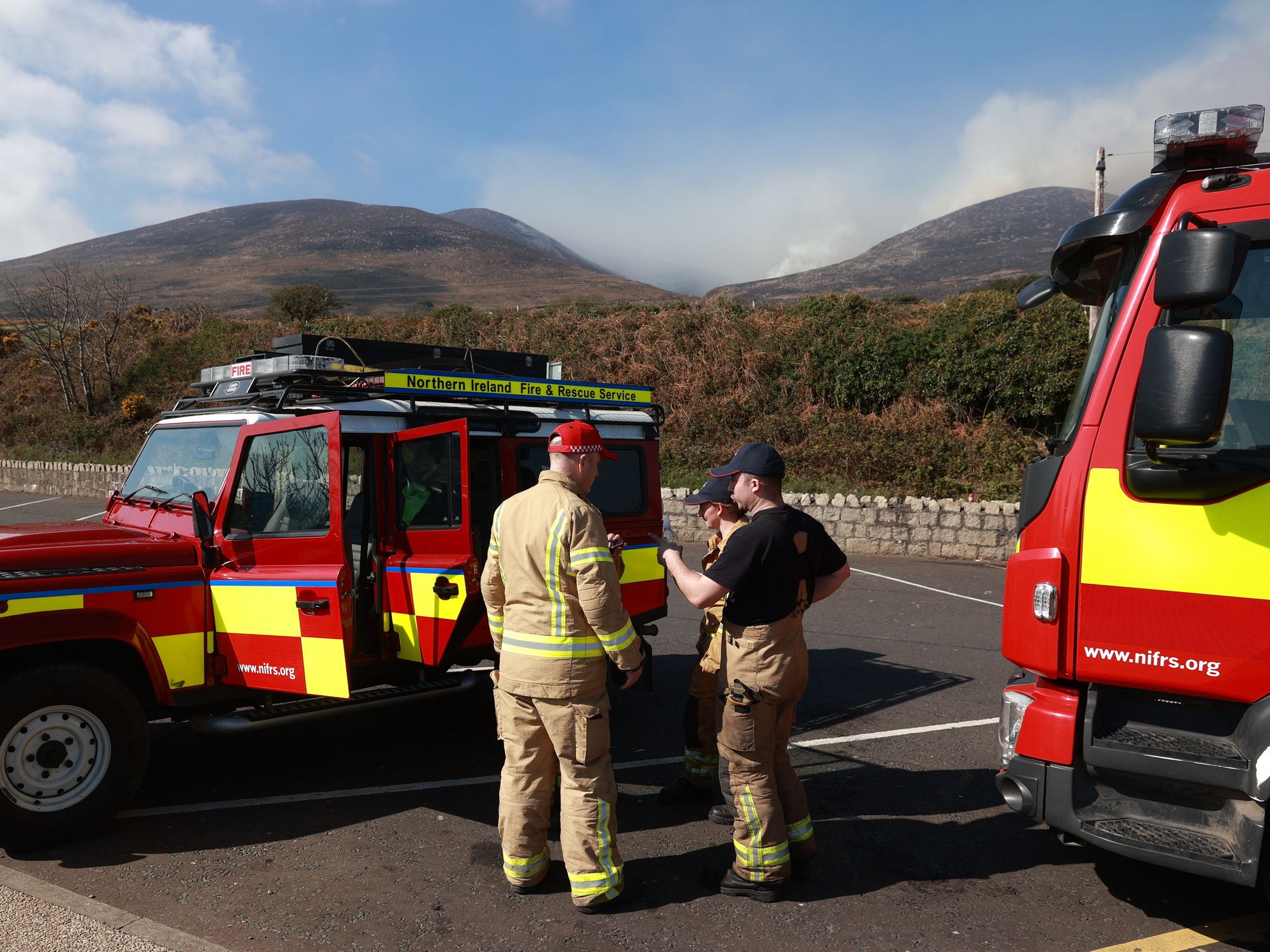 UK weather: Wildfire fears soar as mercury nears 30C and rainless skies increase risk