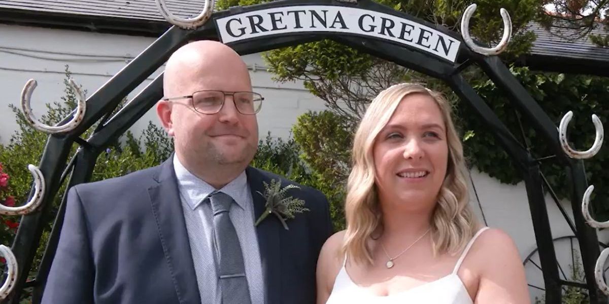 NextImg:Gretna Green demands Keir Starmer appoints 'Marriage Tsar' as union rates tumble while prices soar to £23,250