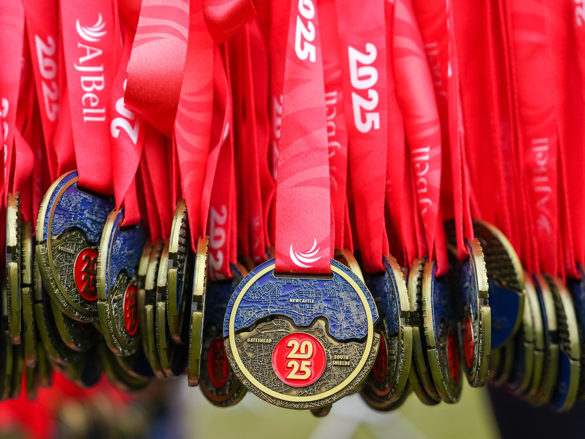 Great North Run chiefs issue apology after medal and t-shirt blunders