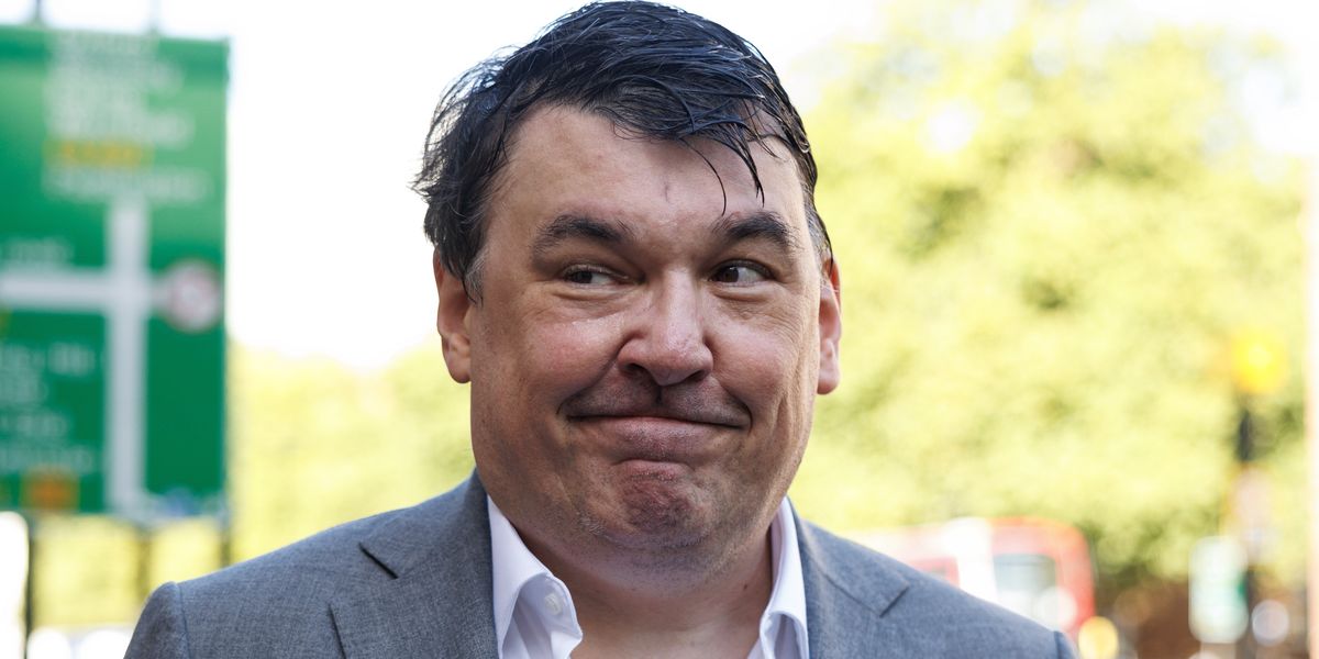 Graham Linehan ‘quits Britain for good as cancelled comedy writer flees to USA’ after trans tweets arrest ordeal Graham Linehan ‘quits Britain for good as cancelled comedy writer flees to USA’ after trans tweets arrest ordeal