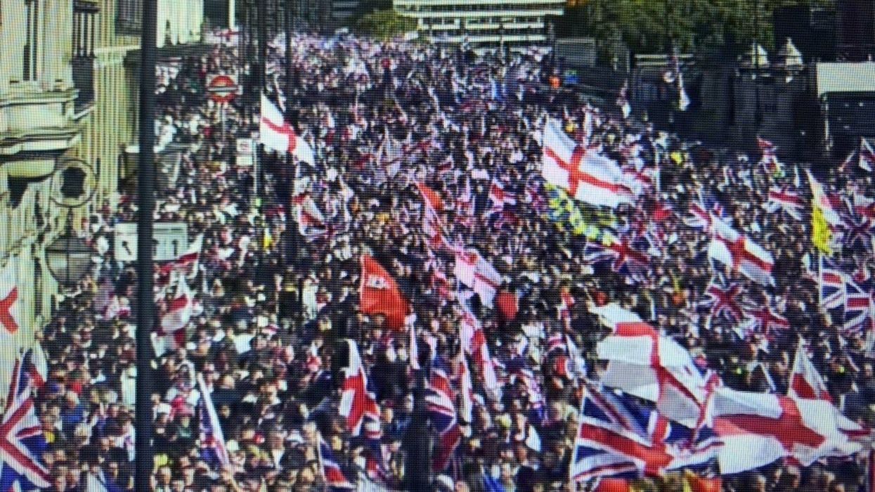 Tommy Robinson rally leaves central London streets overcrowded as police struggle to keep protest...