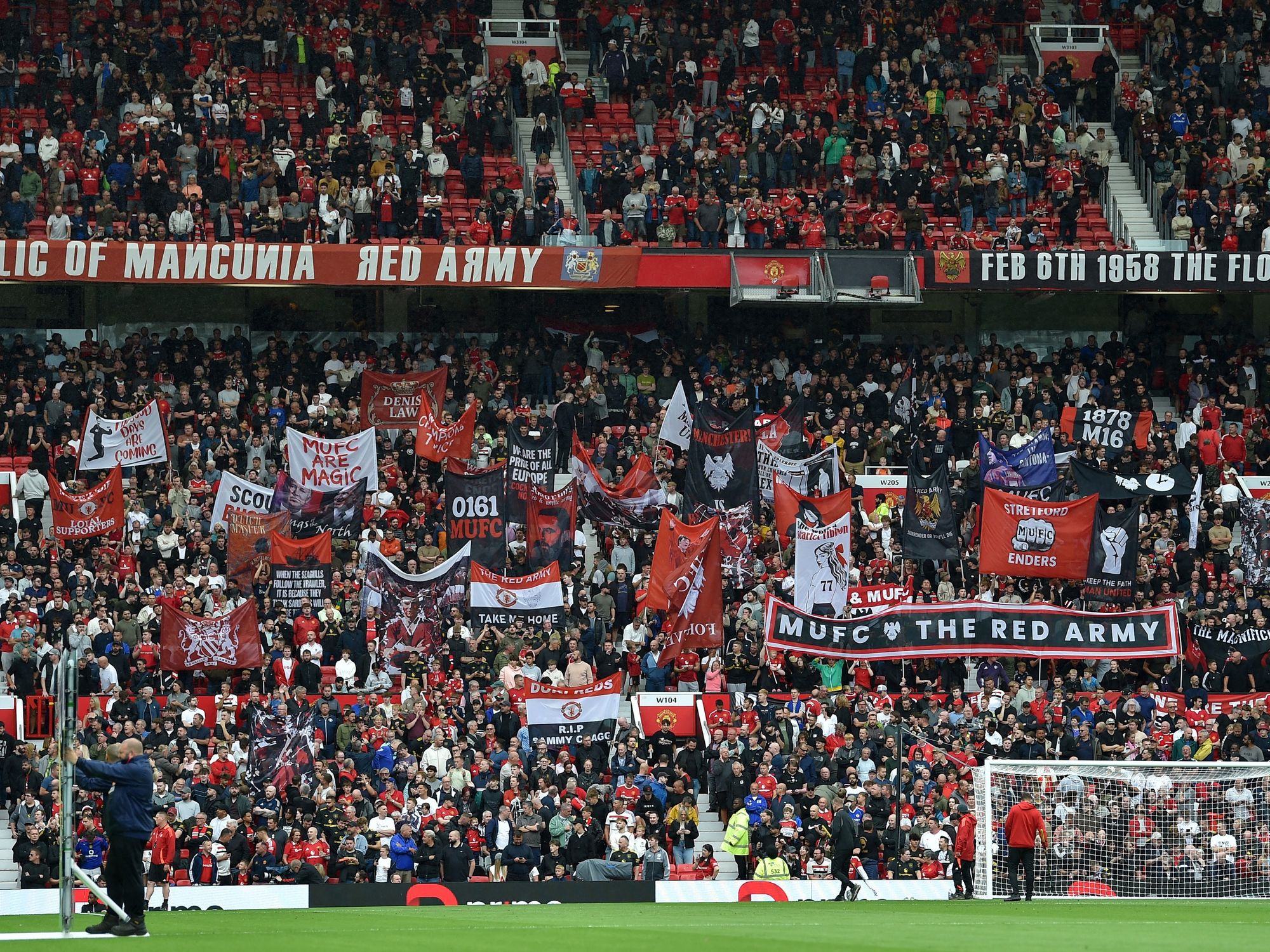 Man Utd release statement on 'derogatory chanting' ahead of Chelsea clash and threaten legal action