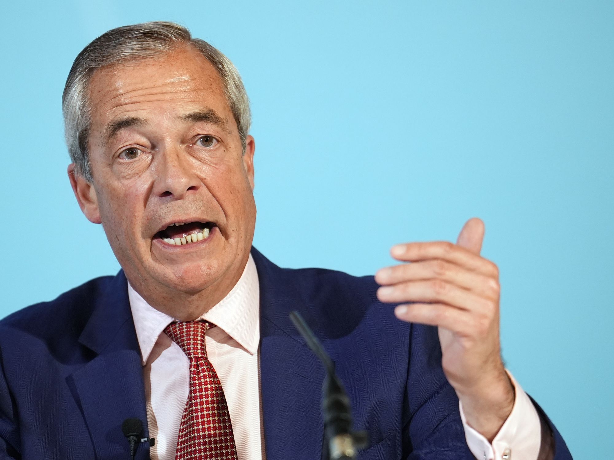 Politics LIVE: EU set to scupper Nigel Farage's plan to save £234bn from migrant benefit cuts wit...