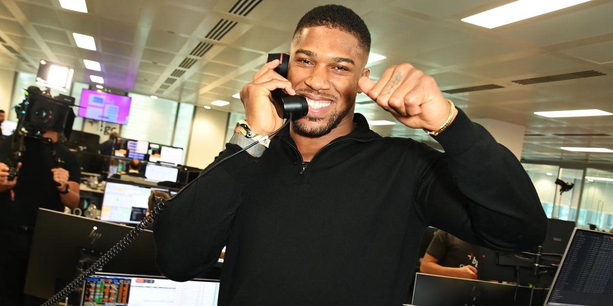 NextImg:Anthony Joshua 'agrees to controversial boxing clash' as details emerge 12 months after last fight