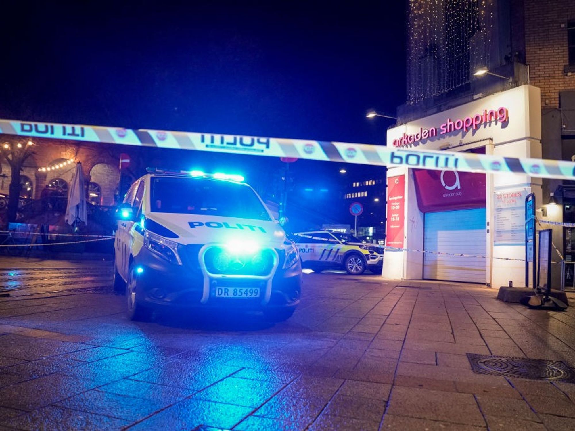Armed police rush to centre of Oslo following explosion as force warns 'there could be more'