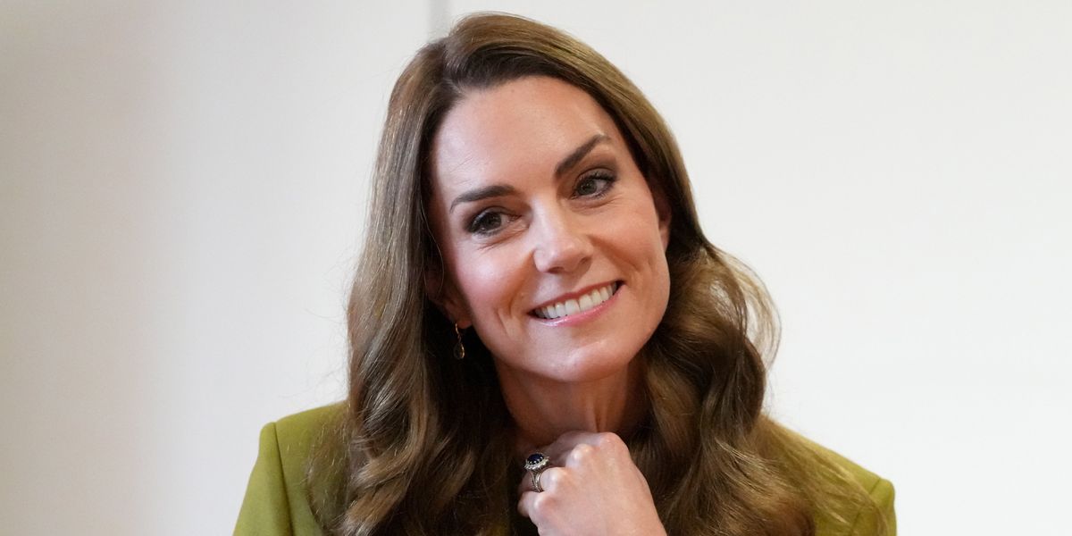 Kate Middleton steps out in Oxford just hours after issuing ‘toxic’ health warning Kate Middleton steps out in Oxford just hours after issuing ‘toxic’ health warning
