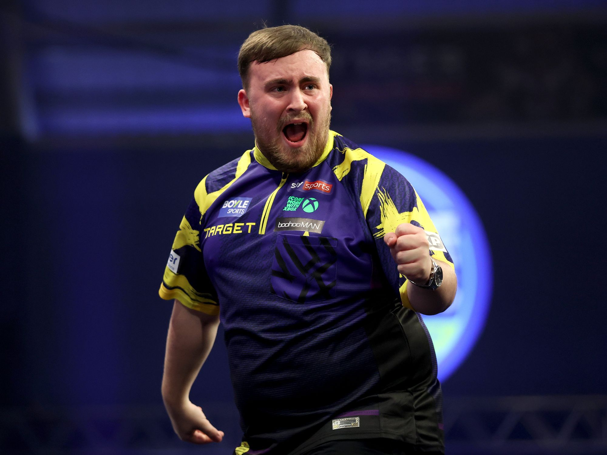 Luke Littler rubs salt into Gerwyn Price's wounds after winning dramatic match at World Grand Prix