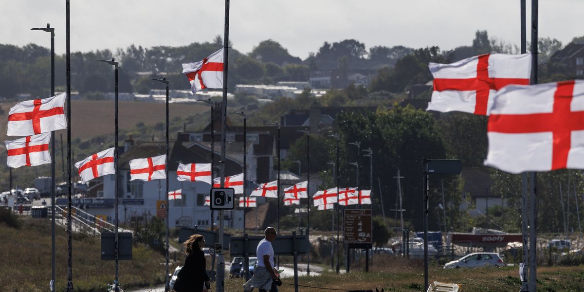 NextImg:'Suspicious!' ANOTHER council tears down St George's flags - then blames weather