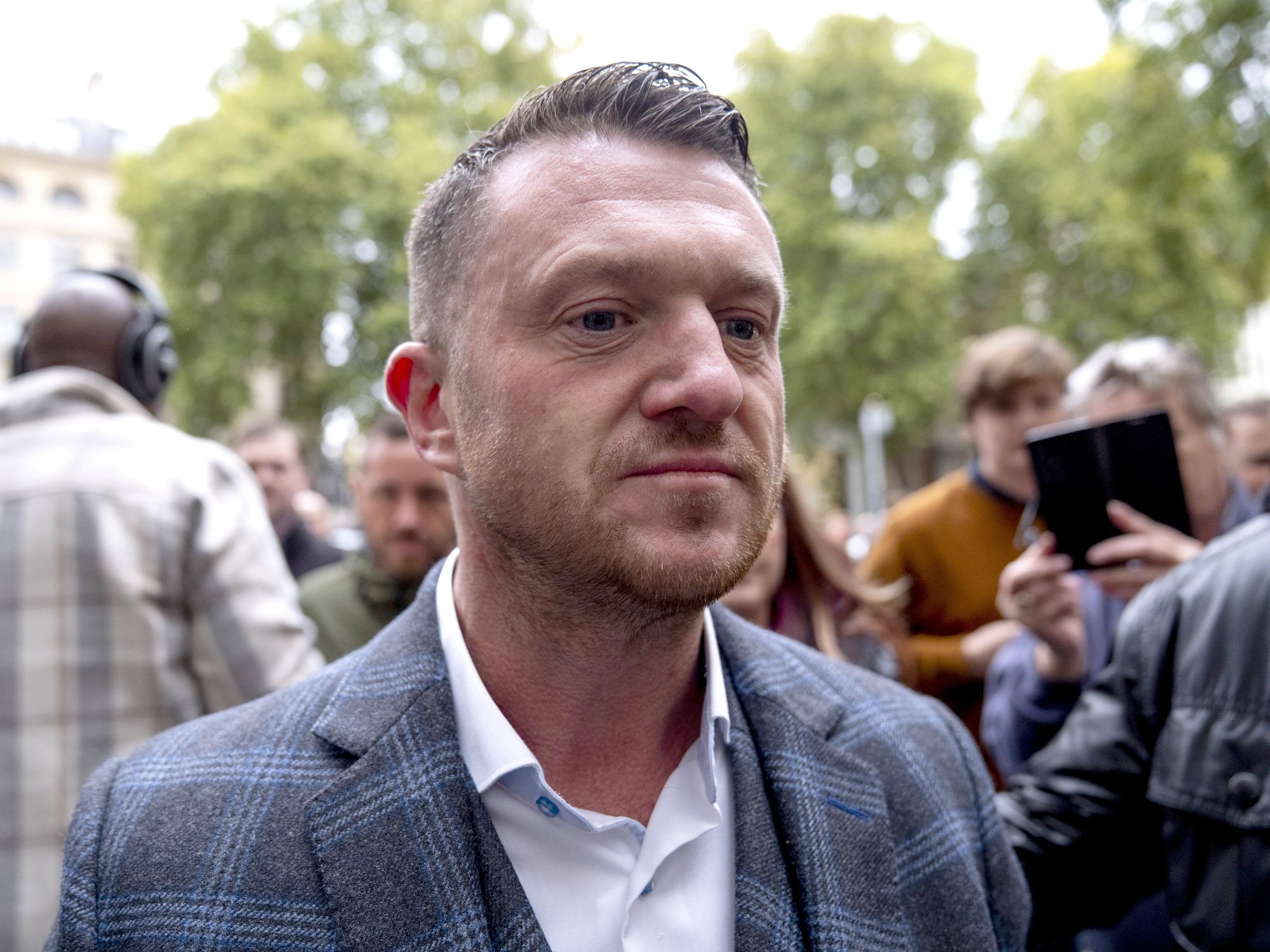Tommy Robinson trial delayed for three weeks after judge 'accommodates' trip to Israel