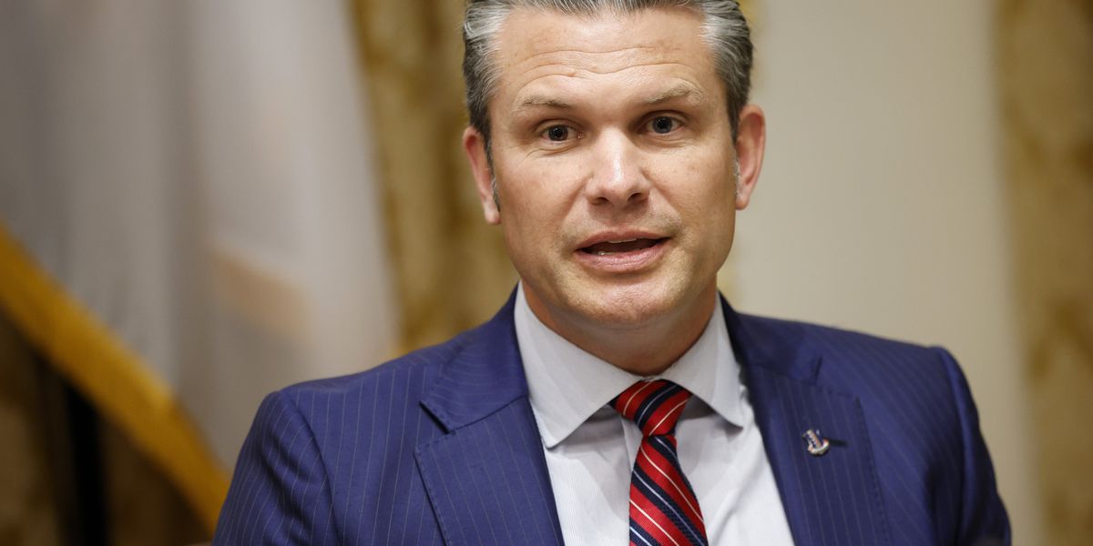 NextImg:Pete Hegseth's plane forced to make 'unscheduled landing' in UK after windshield cracked