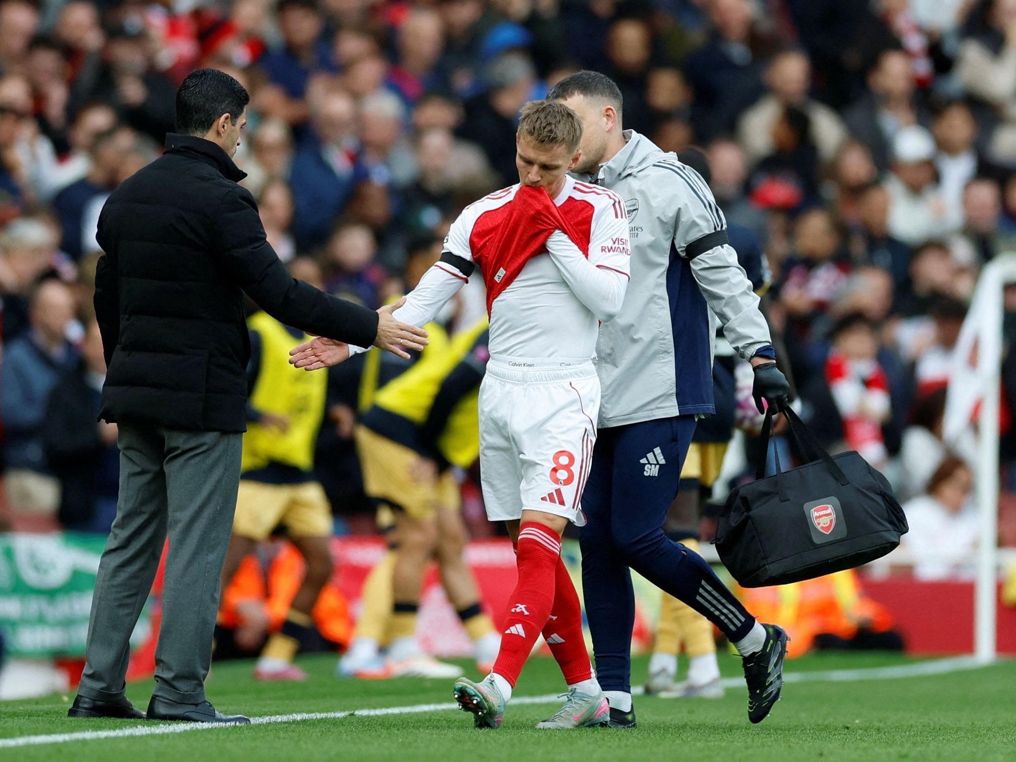 Arsenal icon gives verdict on Martin Odegaard injury with star set to face spell on sidelines