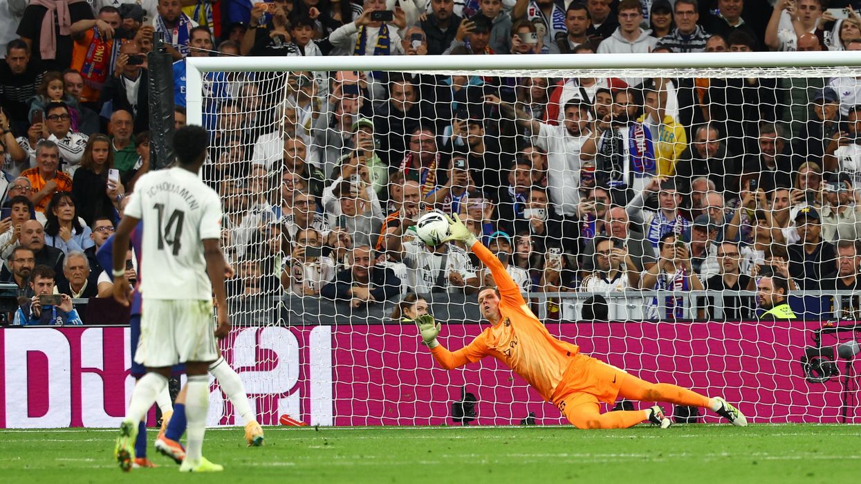 Kylian Mbappe suffers from 'poetic justice' after controversial penalty in El Clasico: 'Absolute madness!'