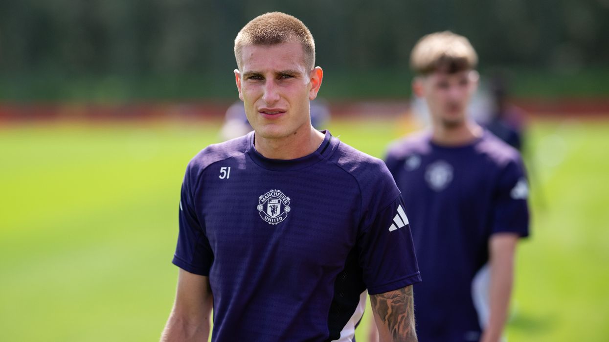 Man United player left 'broken' and 'devastated' as he announces father took his own life