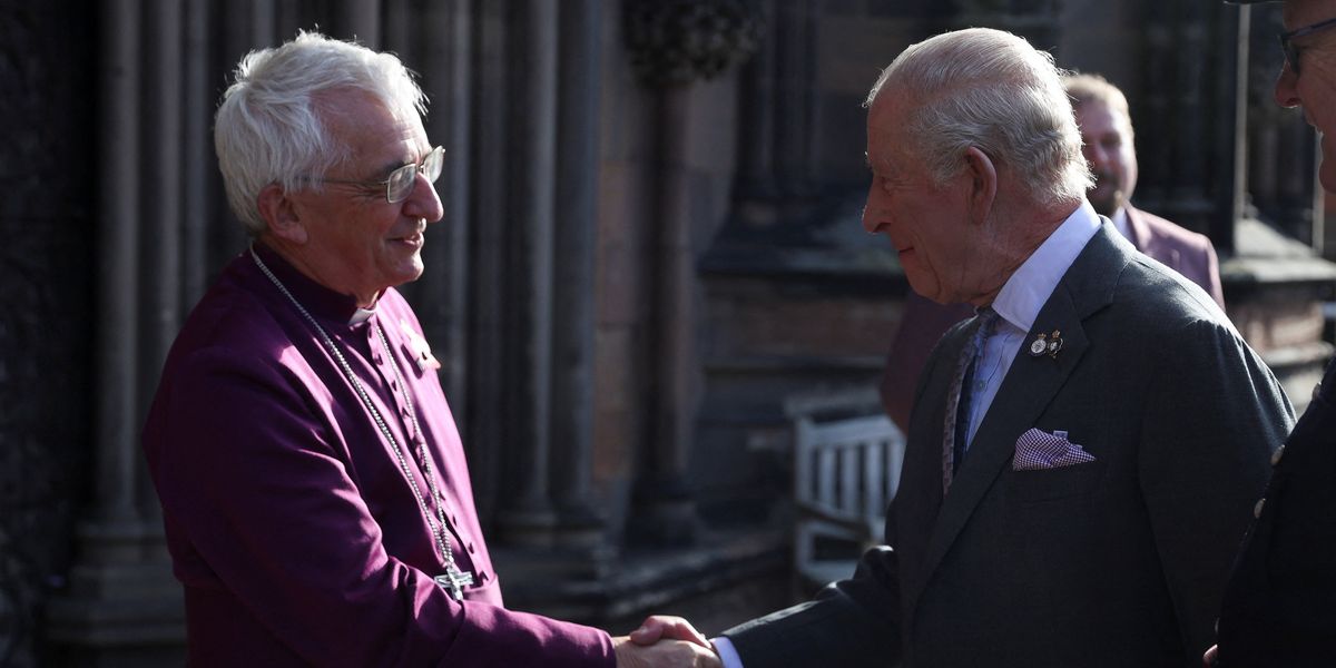 King Charles visits Lichfield Cathedral as monarch left stunned by Table for the Nation King Charles visits Lichfield Cathedral as monarch left stunned by Table for the Nation