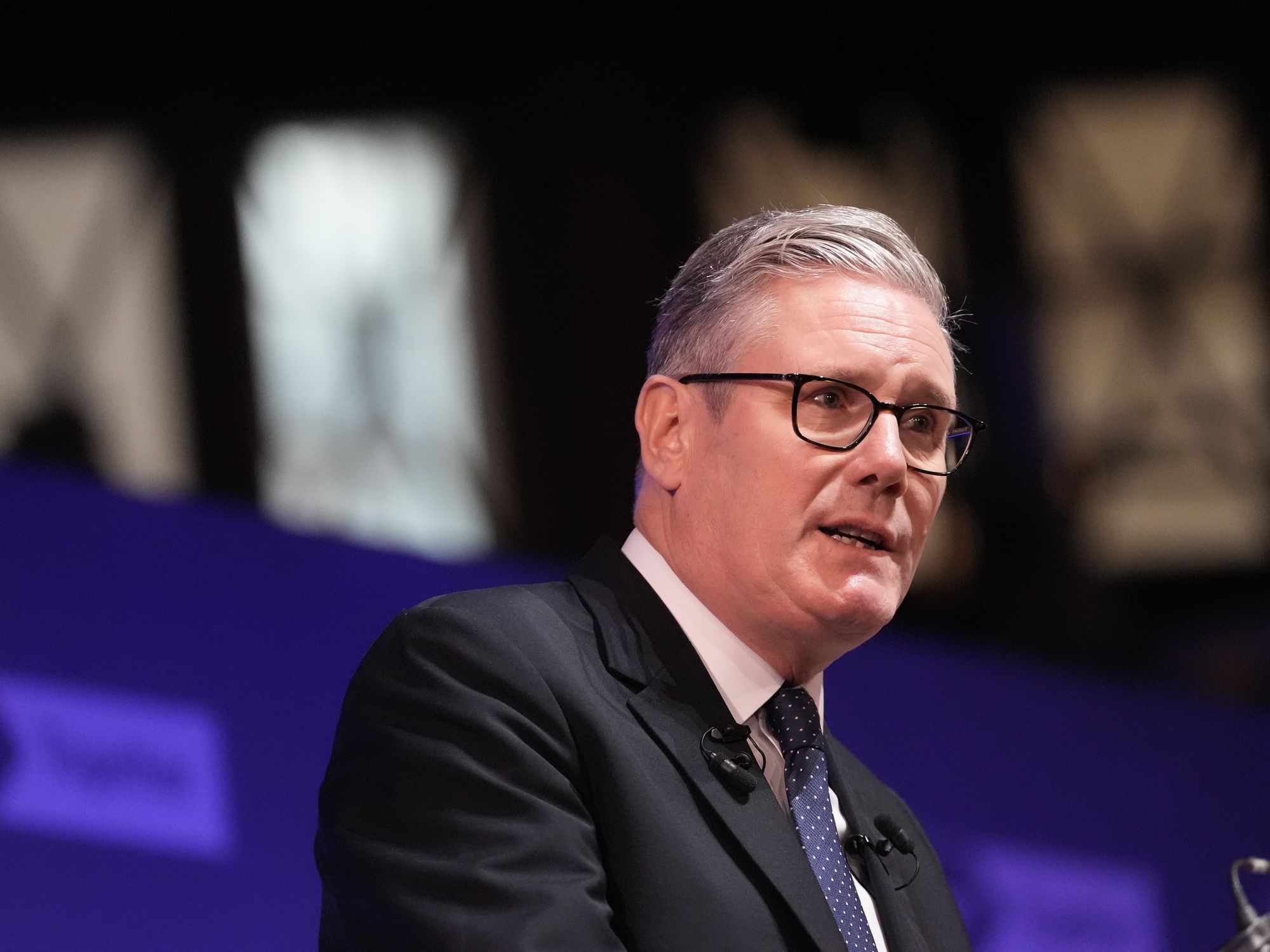 Politics LIVE: Keir Starmer vows he won't be 'pushed around' after being issued with sinister threat