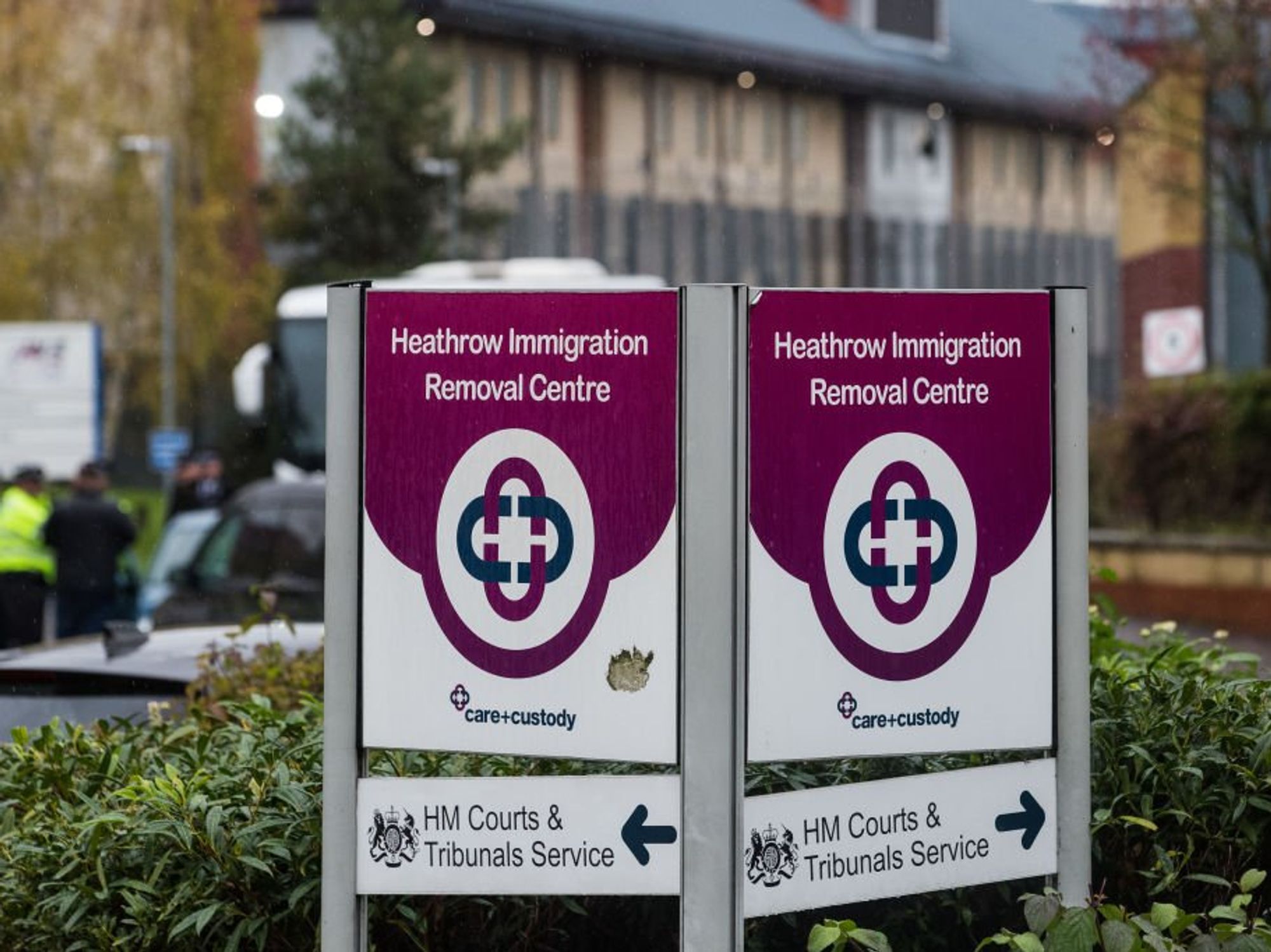 Hairdresser to rake in £31,500 for pampering illegal migrants awaiting deportation at Heathrow