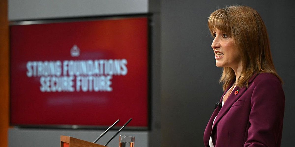 Rachel Reeves gears up to break core manifesto pledge in major pre-Budget speech - WATCH LIVE thumbnail