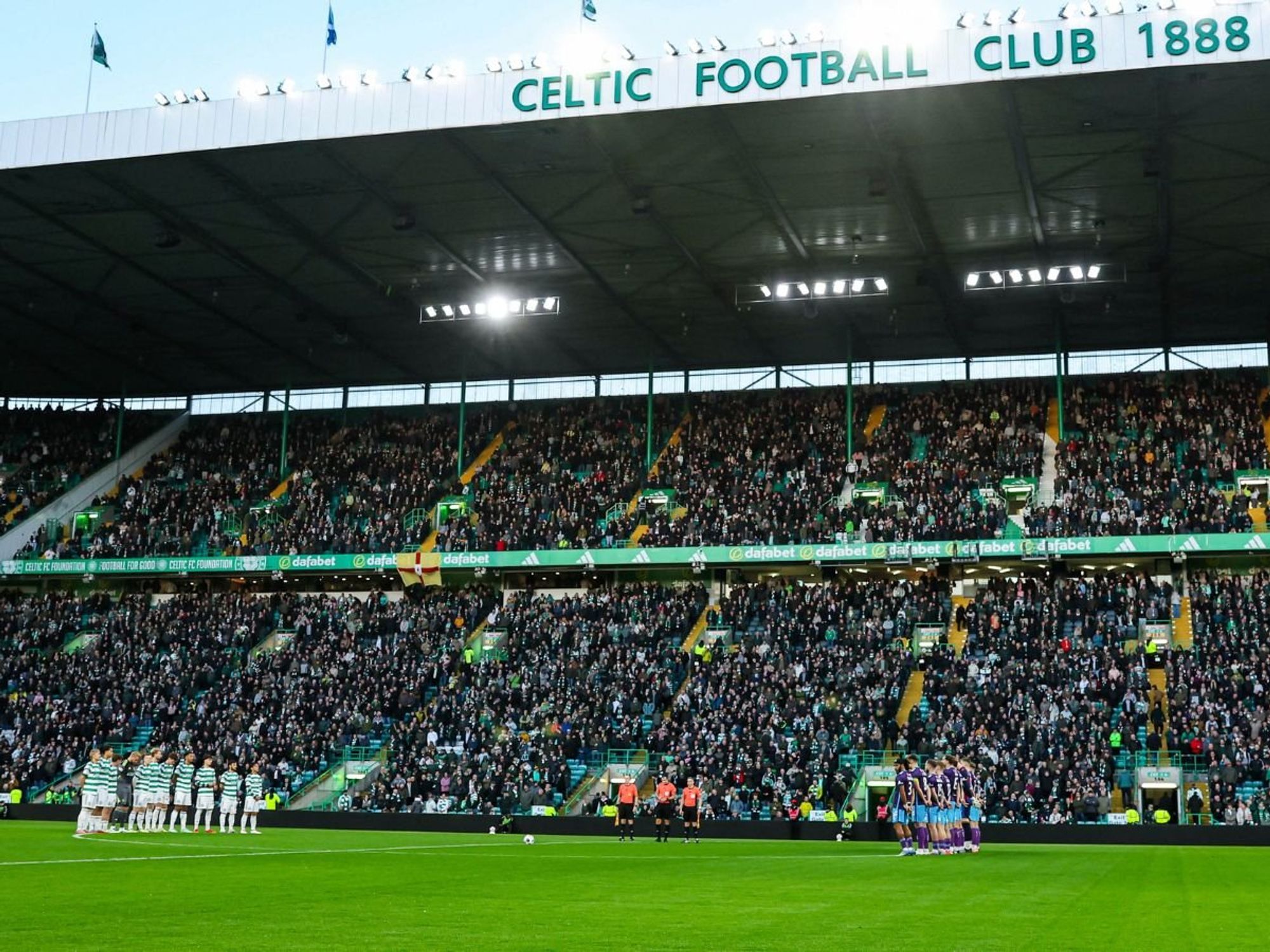 Celtic fans boo during Remembrance Sunday silence with tribute abandoned after just seconds