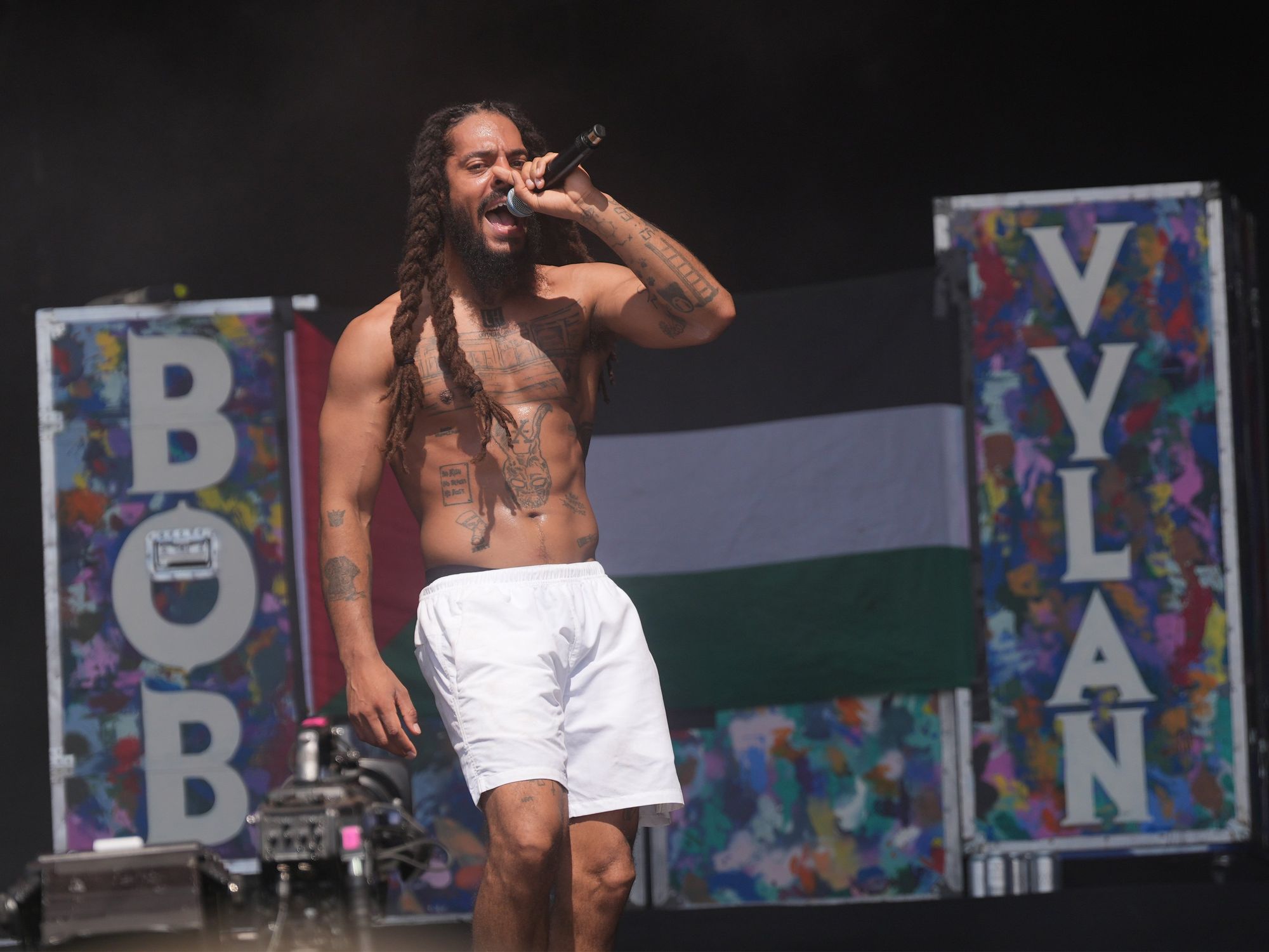 Bob Vylan: Man in mid-30s interviewed by police over 'death to the IDF' Glastonbury chants