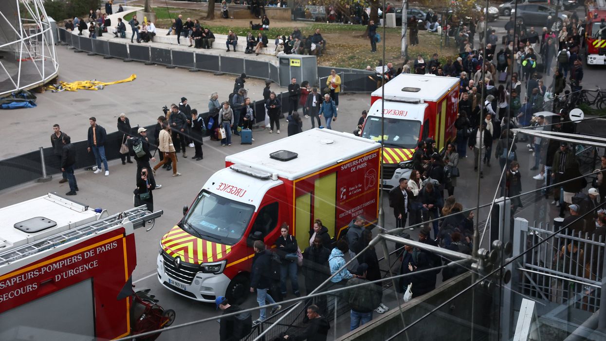 Police shoot knifeman who 'threatened to slit throats' at Paris train station