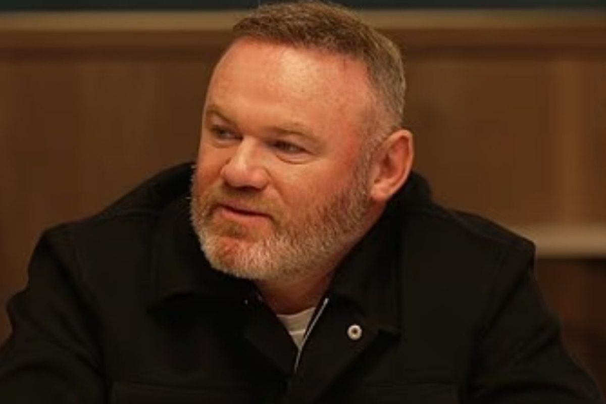 Wayne Rooney stuns Gary Neville, Jamie Carragher and Roy Keane into silence with financial revelation