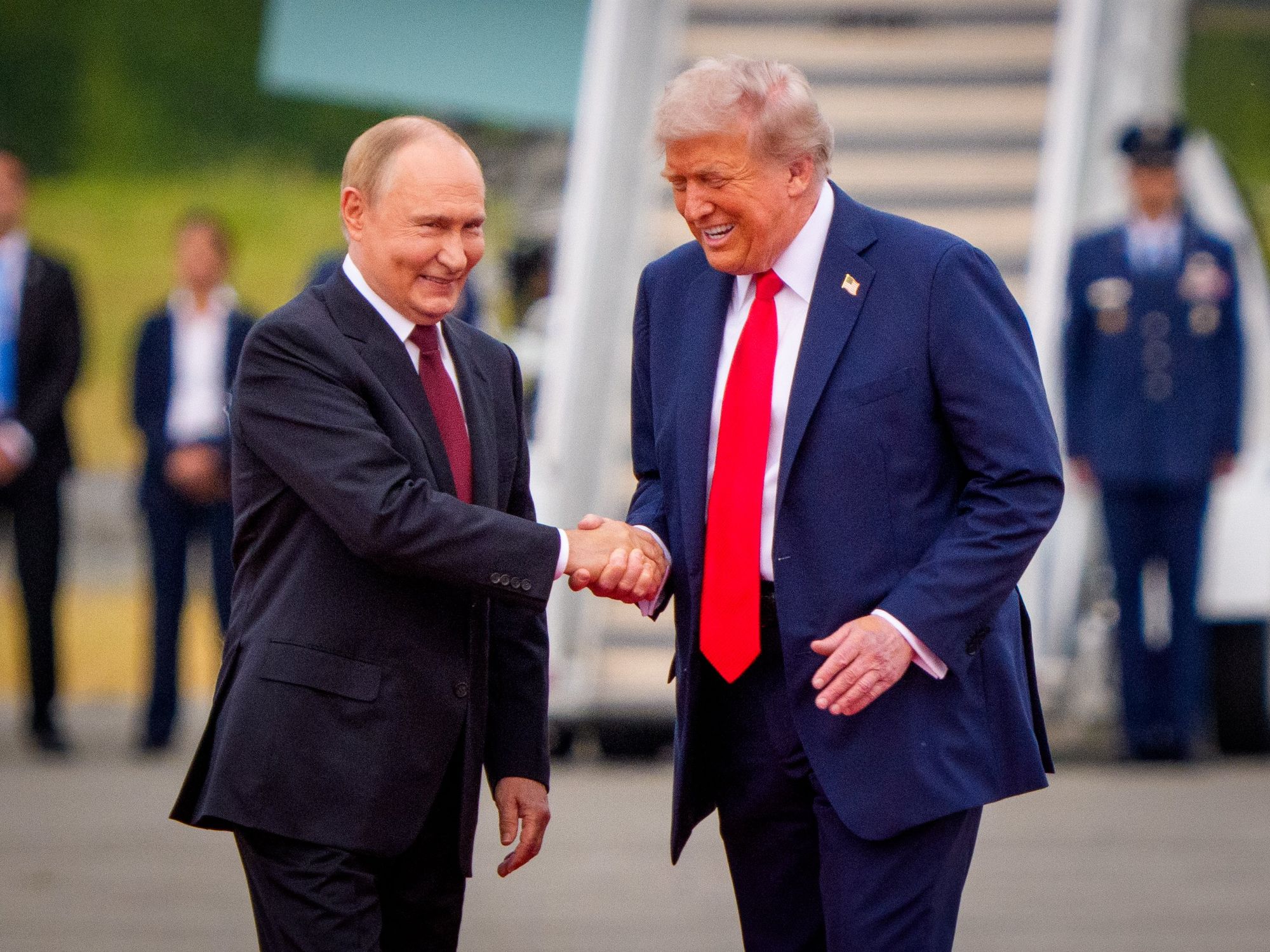 Donald Trump approves 28-point Ukraine peace plan after 'secret talks' with Vladimir Putin's negotiators