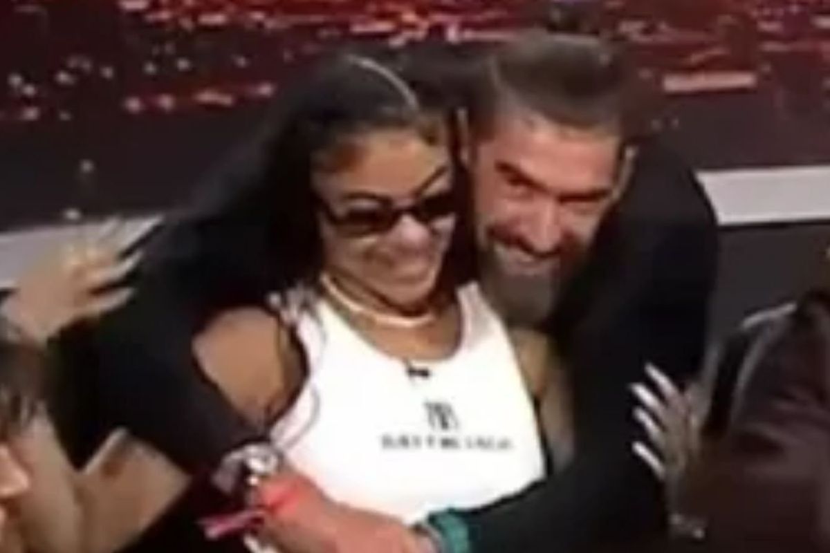 Married Olympics icon Michael Phelps goes viral for 'cringe' moment with model during poker match