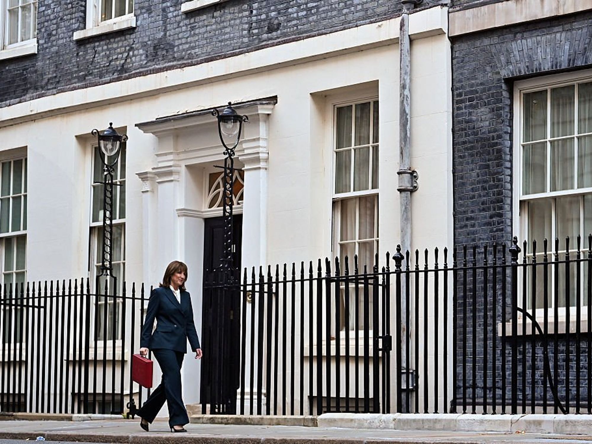 Labour desperately try to shore up Rachel Reeves as Chancellor denies 'lying' over £30billion Bud...