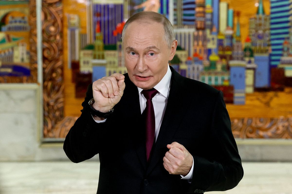 'We're ready for it!' Vladimir Putin threatens war with Europe after Ukraine agrees US peace deal