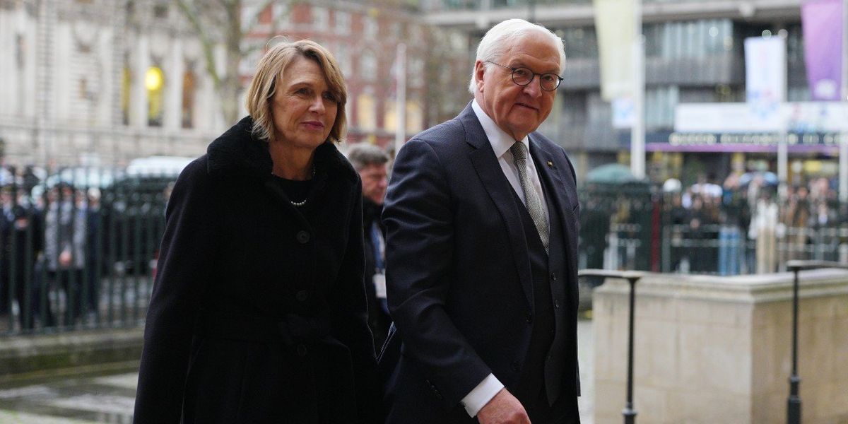 German President and his wife make private visit to Queen Elizabeth II’s tomb German President and his wife make private visit to Queen Elizabeth II’s tomb