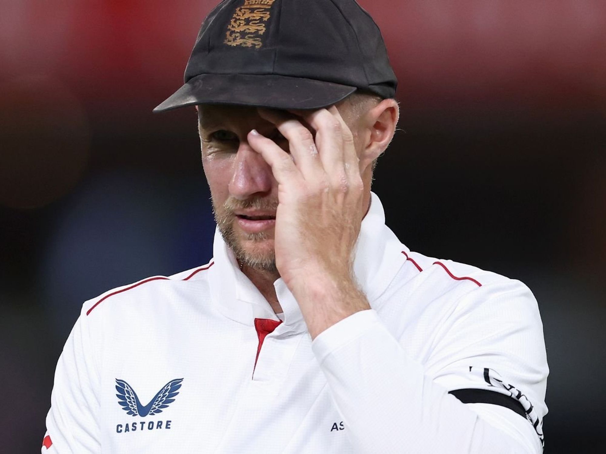 Joe Root makes feelings clear on England's dropped catches after Australia take lead in Ashes Test