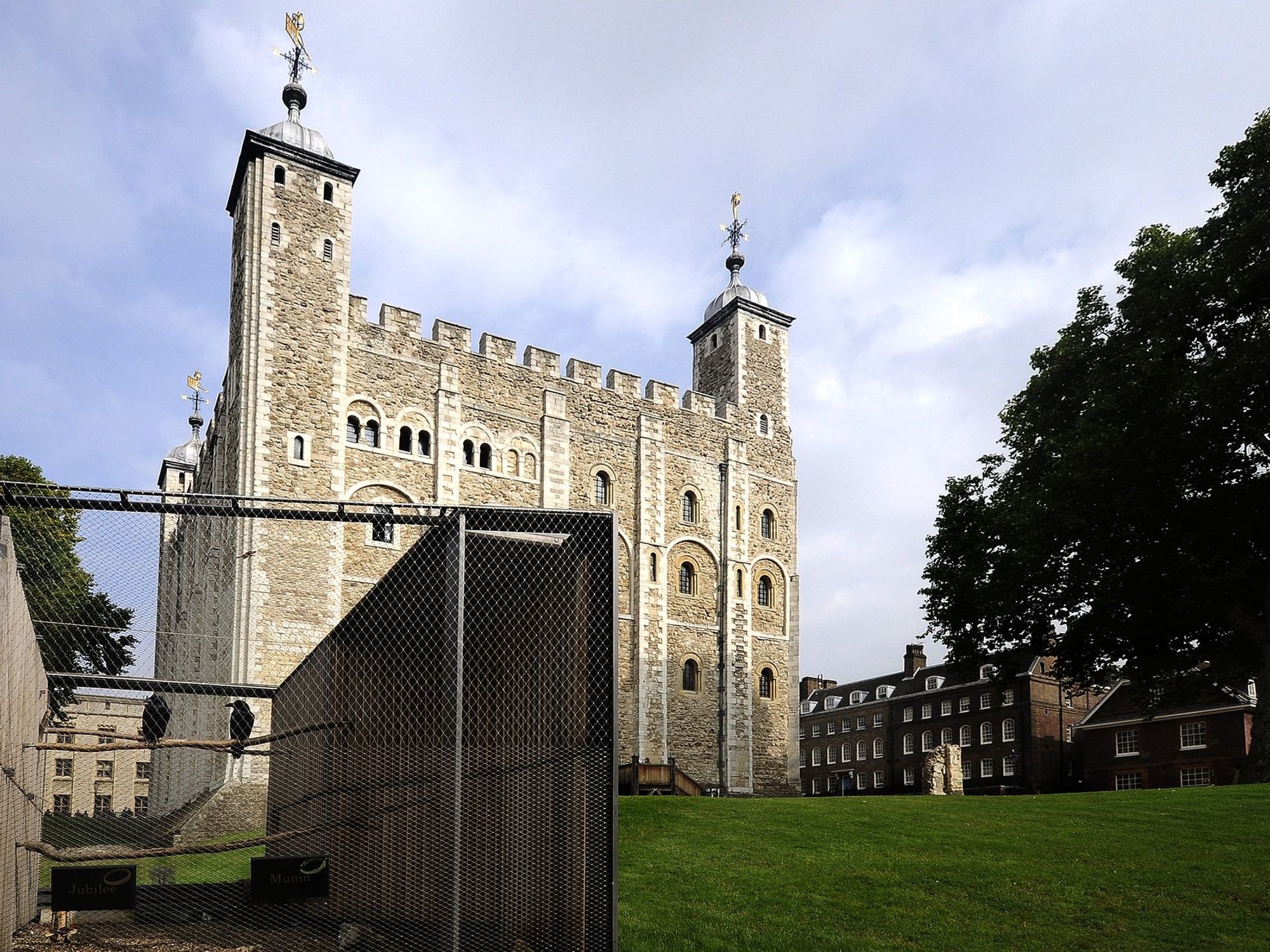 Tower of London closed and four protesters arrested after 'throwing food' at case displaying Crown Jewels