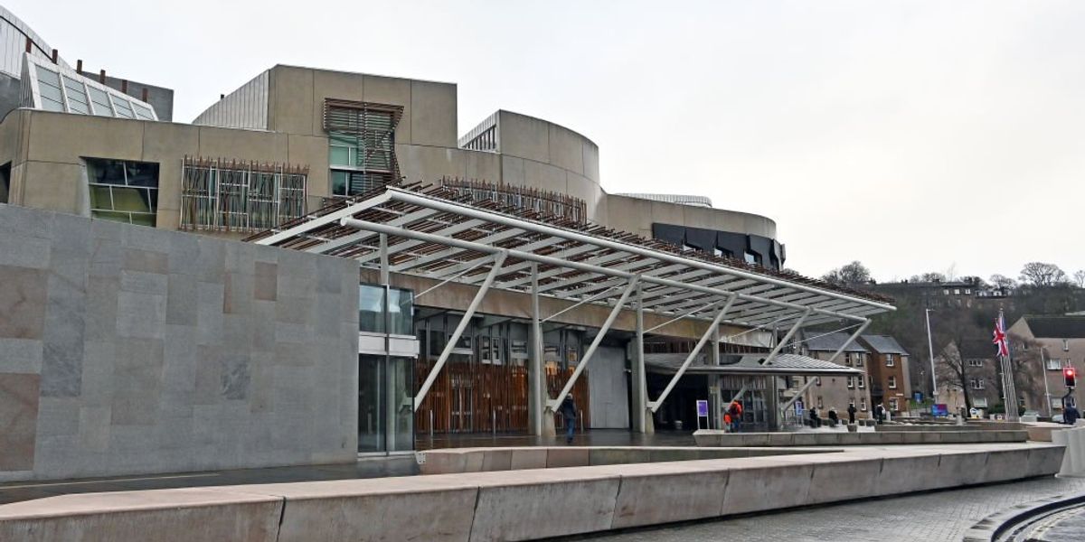 Benefits fraud goes rampant as officials accused of ‘turning a blind eye’ to abuse Benefits fraud goes rampant as officials accused of ‘turning a blind eye’ to abuse