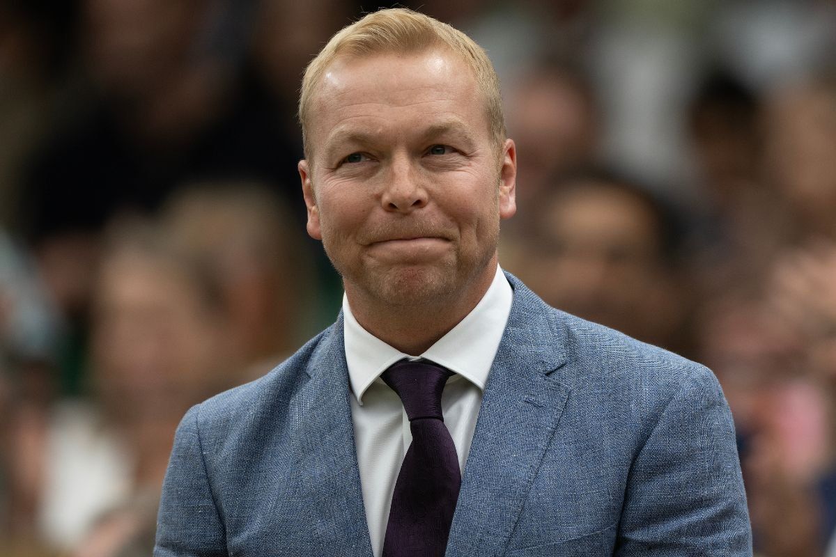 Chris Hoy breaks leg in 'worst crash I've ever had' as Olympic hero's cancer battle continues