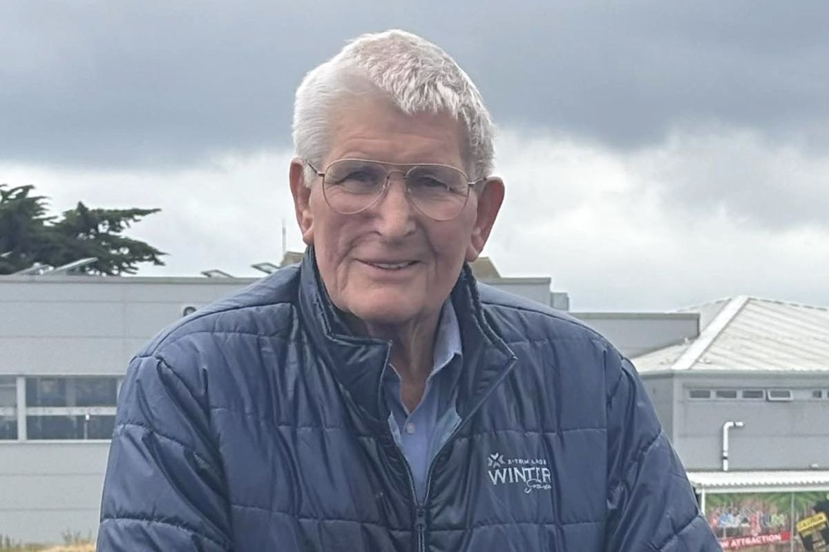 Pensioner slapped with £250 littering fine for 'spitting out leaf that blew into his mouth'