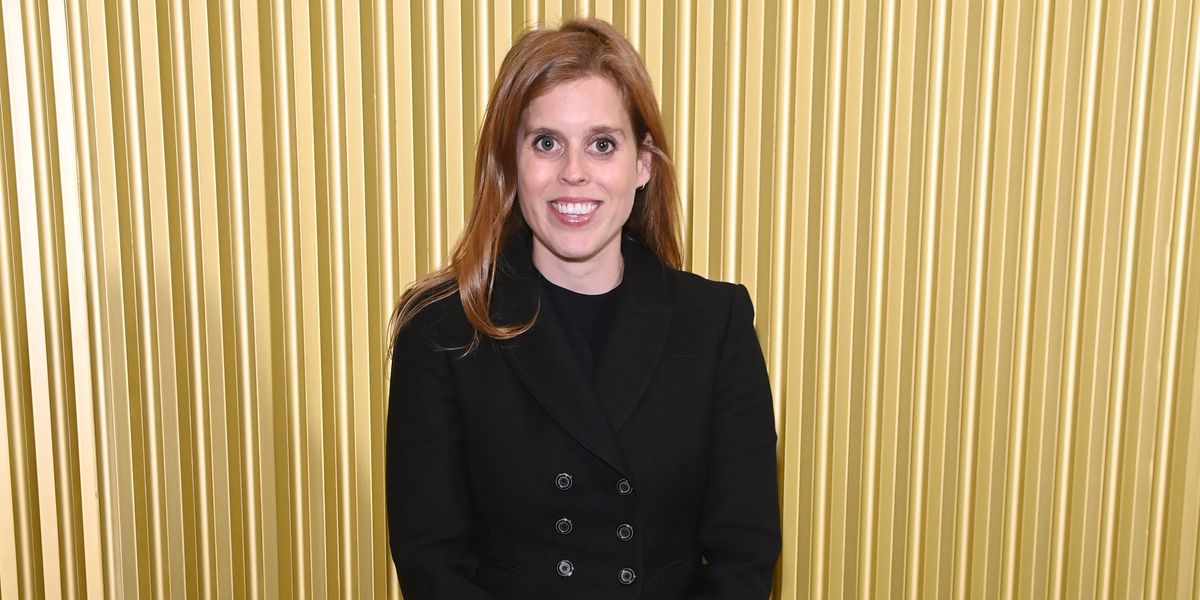 Princess Beatrice ‘grappling with awkward dilemma’ as Royal Family issue Christmas invitations Princess Beatrice ‘grappling with awkward dilemma’ as Royal Family issue Christmas invitations