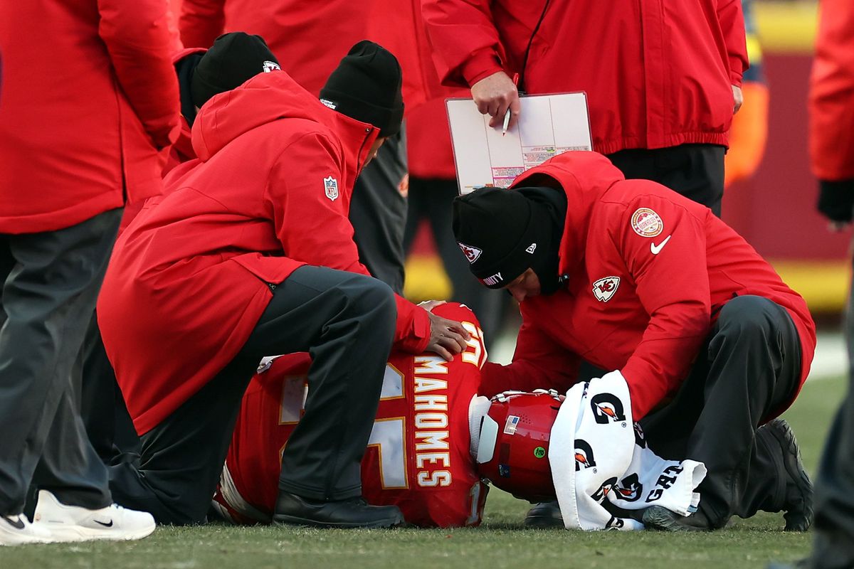 Patrick Mahomes suffers devastating injury as Kansas City Chiefs release statement on stricken star