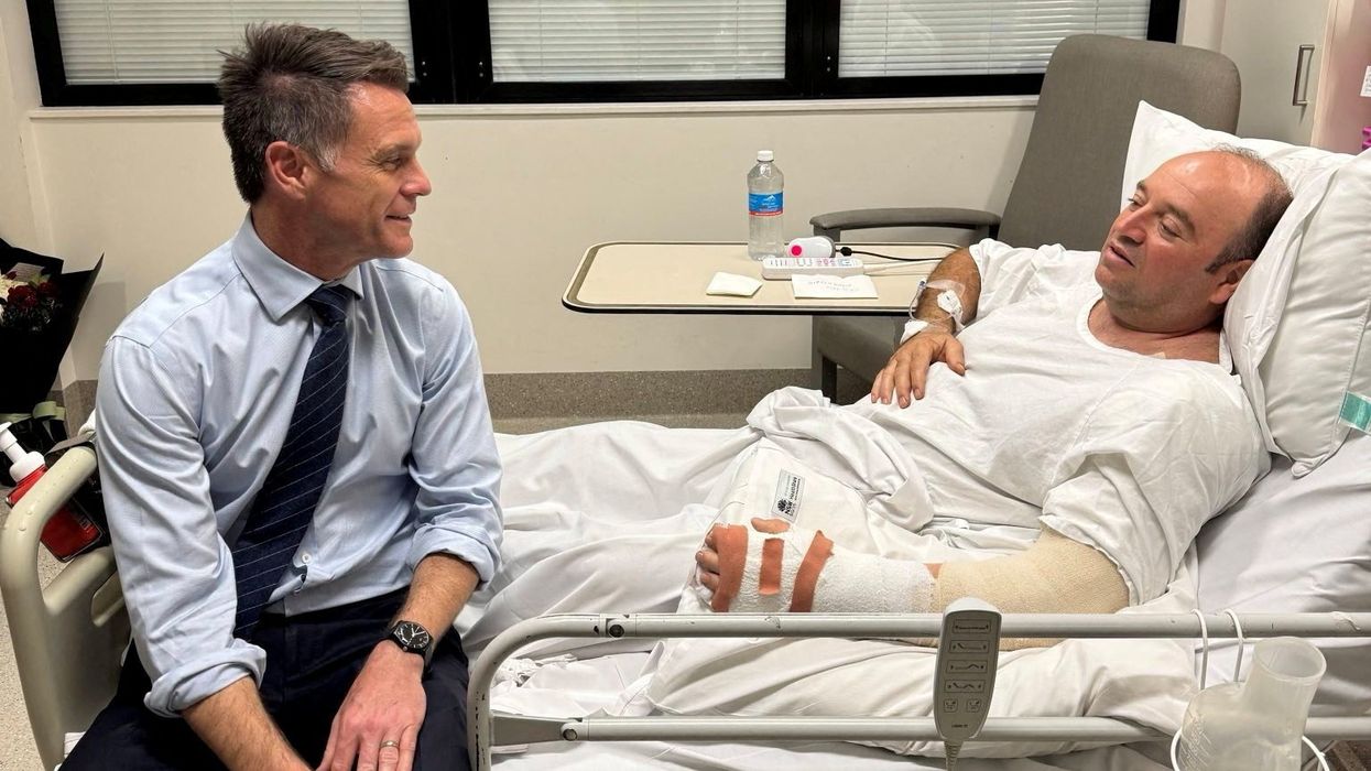 Donations for hero fruit shop owner who tackled Bondi gunman surpass $1million