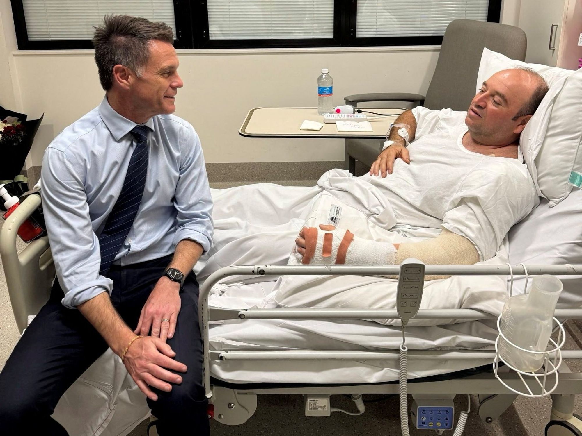 Donations for hero fruit shop owner who tackled Bondi gunman surpass $1million