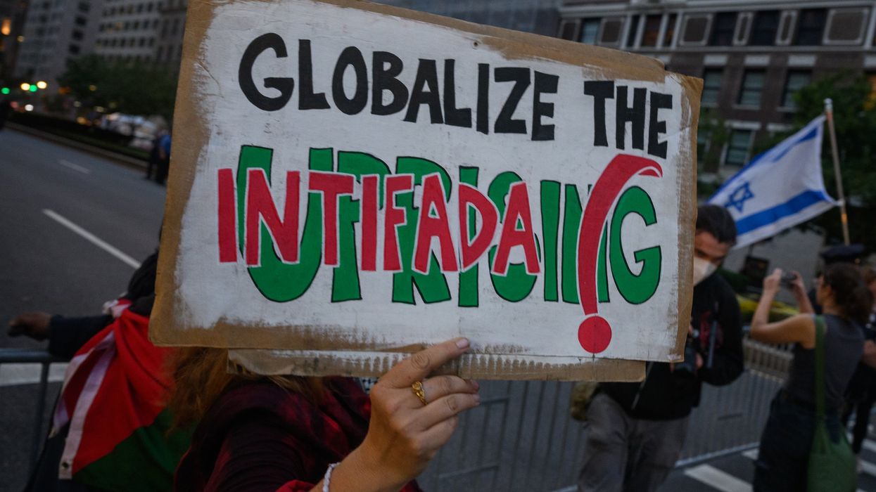 Oxford students chant 'long live the intifada' just hours after Bondi Beach shooting