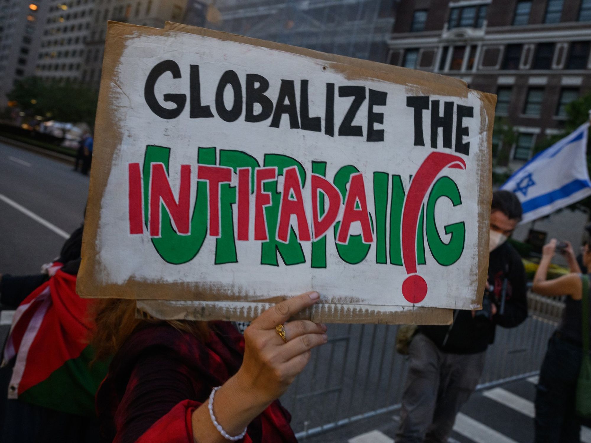 Oxford students chant 'long live the intifada' just hours after Bondi Beach shooting