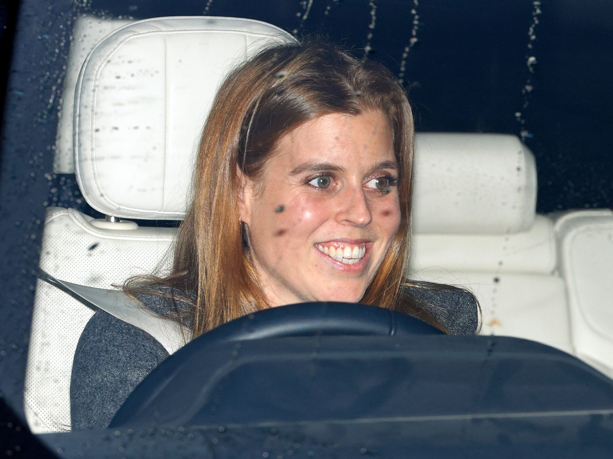 Princess Beatrice steps out without Edoardo as she attends party in London on her own